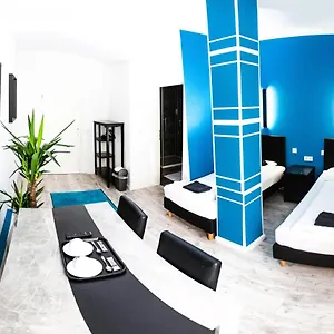 Huxx Sued Apartmanhotel